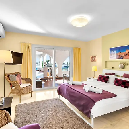 Luxurious Costa Del Sol * 푸엔히롤라